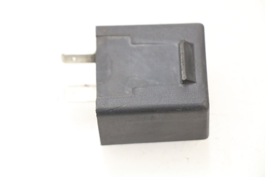 photo de CENTRALE CLIGNOTANTE PIAGGIO PRIMAVERA 125 (2013 - 2021) - Zoom état d’usage