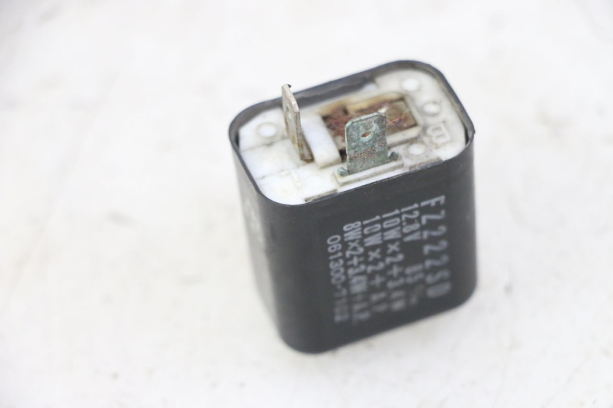 photo de CENTRALE CLIGNOTANTE APRILIA RALLY AC 50 (1995 - 2004) - Détail de la pièce