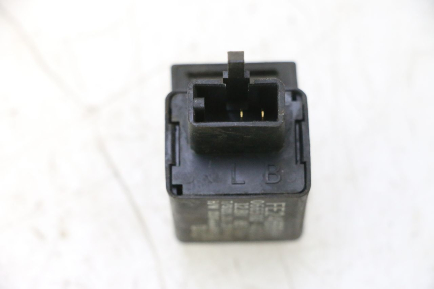 photo de CENTRALE CLIGNOTANTE HONDA SH 125 (2001 - 2003) - Détail de la pièce