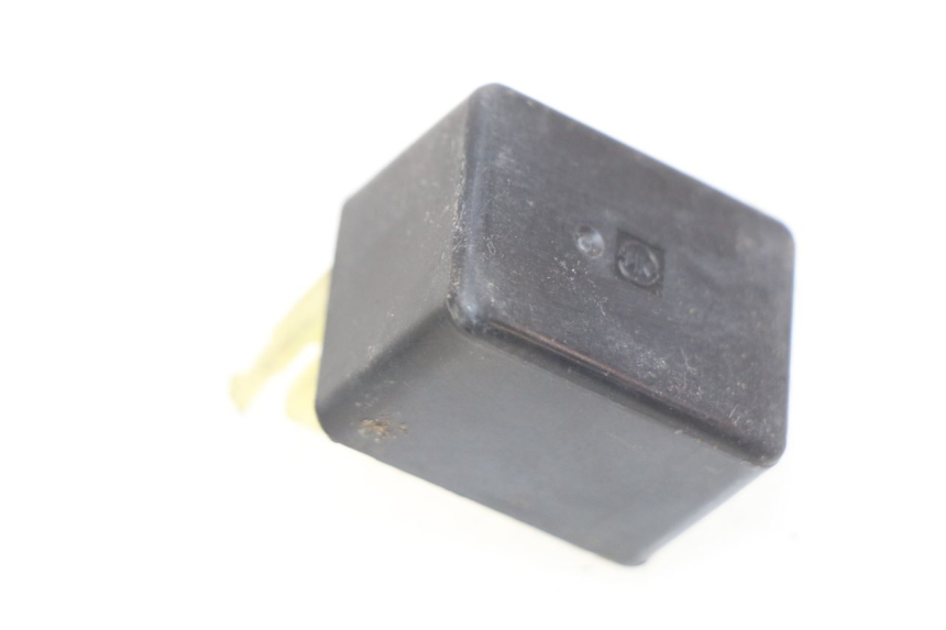 photo de CENTRALE CLIGNOTANTE SUZUKI SIXTEEN 125 (2008 - 2010) - Vue principale