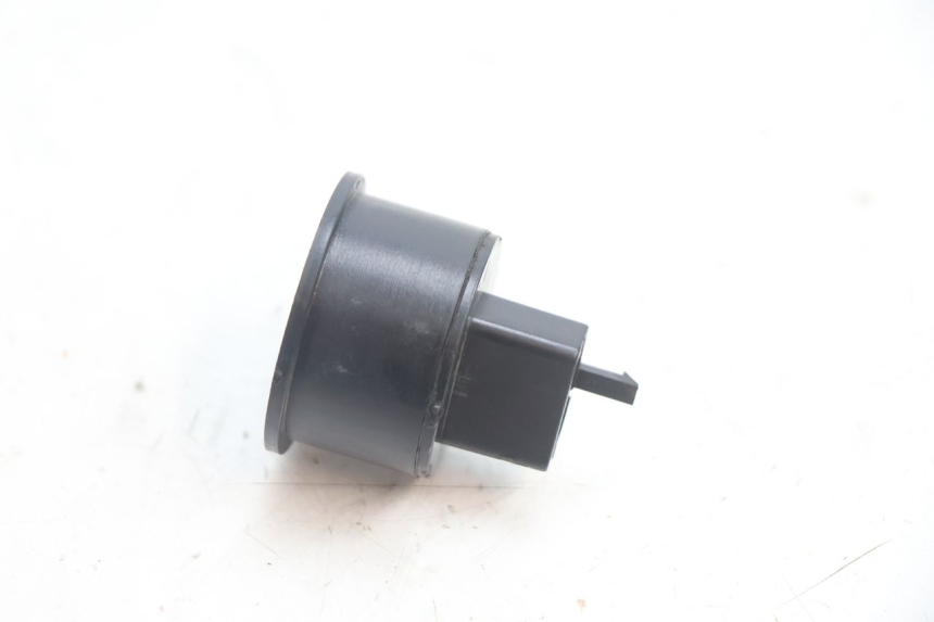 photo de CENTRALE CLIGNOTANTE PEUGEOT SPEEDFIGHT LC 50 (1996 - 2002) - Détail de la pièce