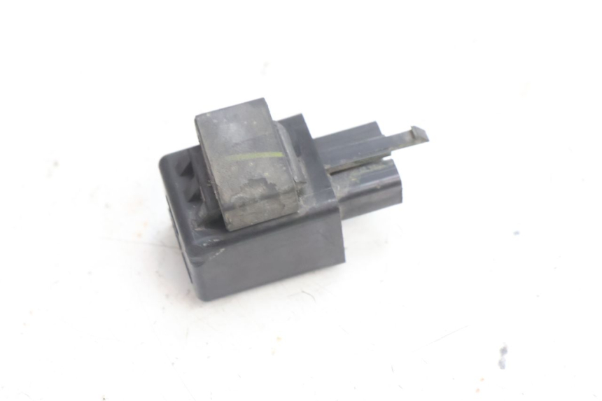 photo de CENTRALE CLIGNOTANTE YAMAHA TDM ABS 900 (2002 - 2014) - Zoom état d’usage