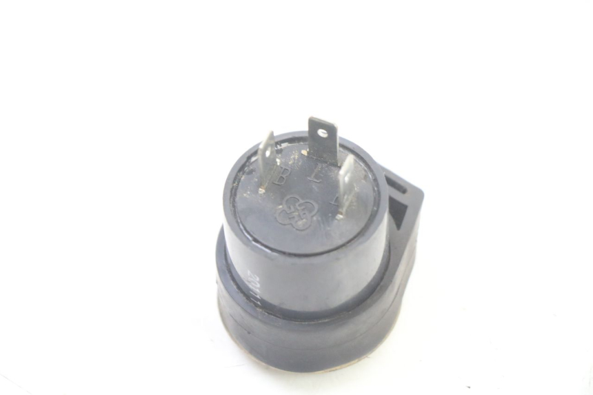 photo de CENTRALE CLIGNOTANTE PEUGEOT V-CLIC VCLIC 50 (2007 - 2013) - Zoom état d’usage