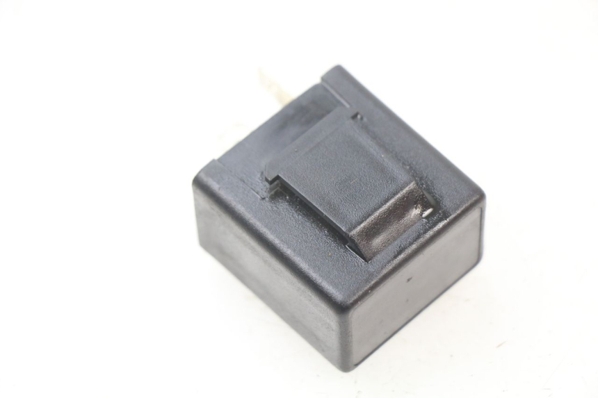 photo de CENTRALE CLIGNOTANTE PIAGGIO VESPA GTS IE ABS 300 (2016 - 2018) - Détail de la pièce