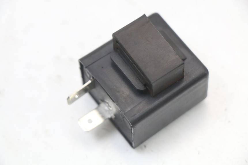 photo de CENTRALE CLIGNOTANTE PIAGGIO VESPA PRIMAVERA 4T 50 (2021 - 2024) - Zoom état d’usage