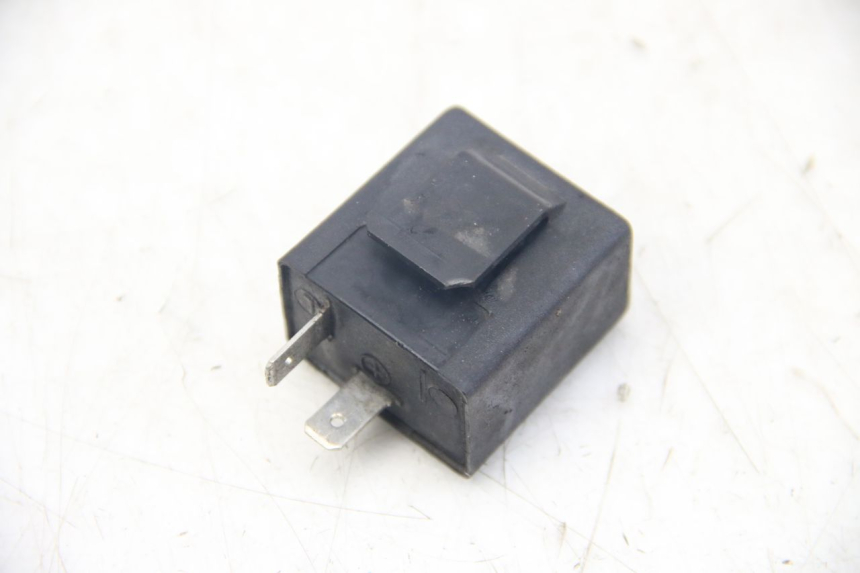 photo de CENTRALE CLIGNOTANTE PIAGGIO VESPA SPRINT 2T 50 (2014 - 2018) - Zoom état d’usage