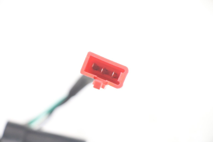 photo de CENTRALE CLIGNOTANTE VONROAD YIBEN 125 (2006 - 2010) - Autre angle de vue