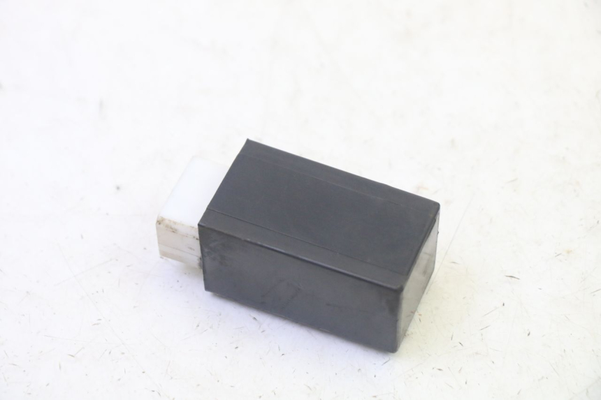 photo de CENTRALE CLIGNOTANTE YAMAHA X-MAX XMAX 250 (2006 - 2009) - Autre angle de vue