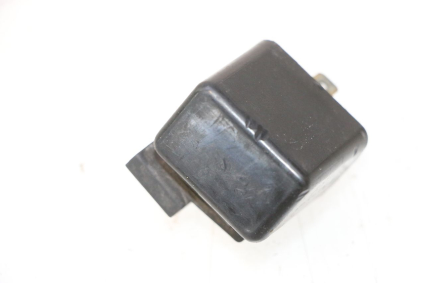photo de CENTRALE CLIGNOTANTE HONDA XRV AFRICA TWIN 750 (1990 - 1992) - Zoom état d’usage