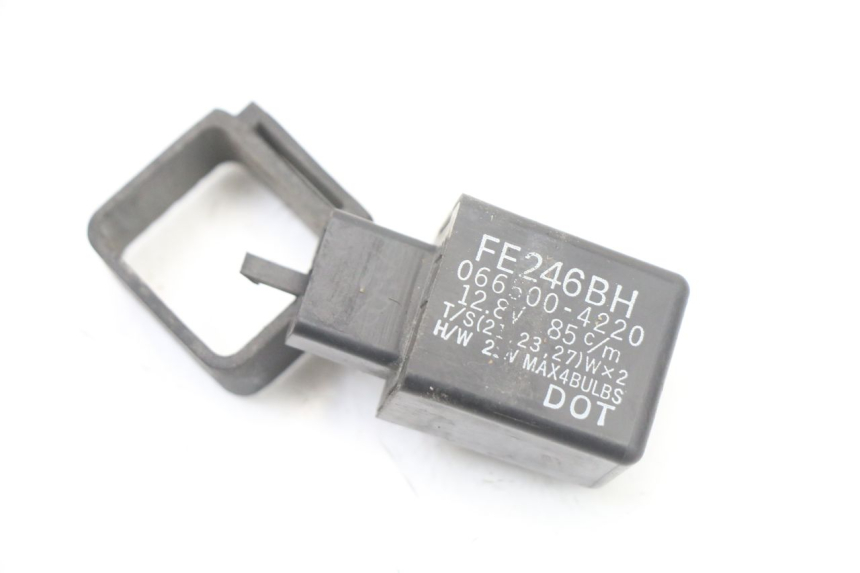 photo de CENTRALE CLIGNOTANTE YAMAHA FZS FAZER 600 (2001 - 2003) - Vue principale