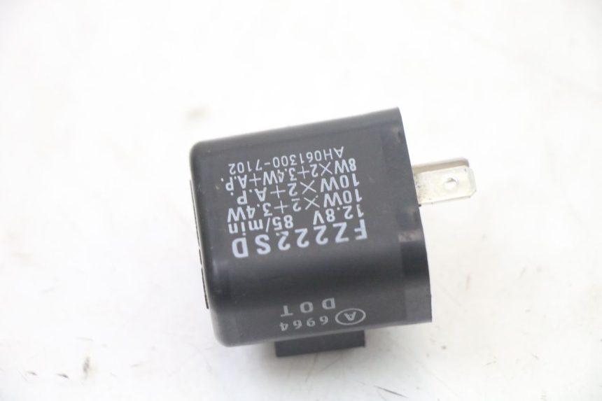 photo de CENTRALE CLIGNOTANTE YAMAHA NEOS NEO'S 4T 50 (2008 - 2016) - Détail de la pièce