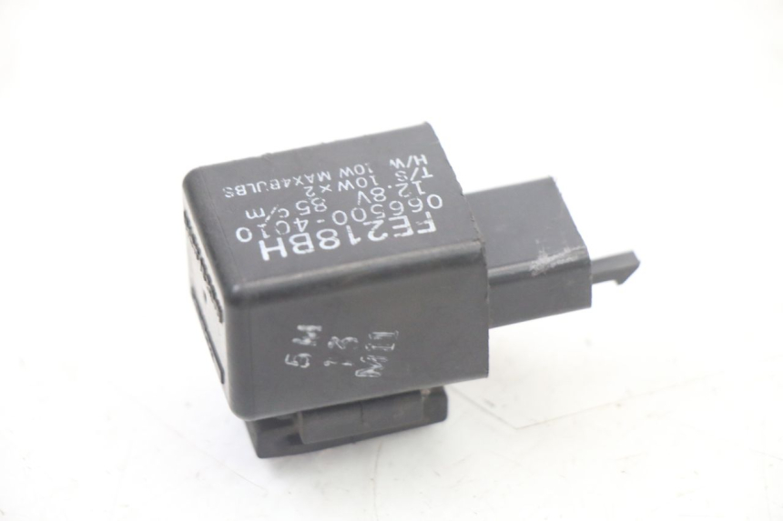 photo de CENTRALE CLIGNOTANTE YAMAHA X-MAX XMAX ABS 250 (2010 - 2014) - Détail de la pièce