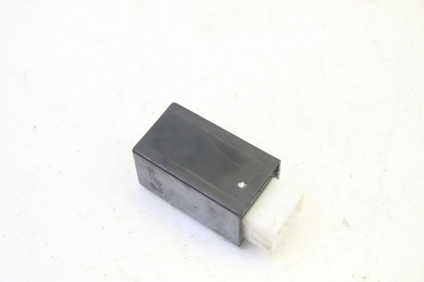 photo de CENTRALE CLIGNOTANTE YAMAHA YP MAJESTY 125 (2007 - 2010) - Zoom état d’usage