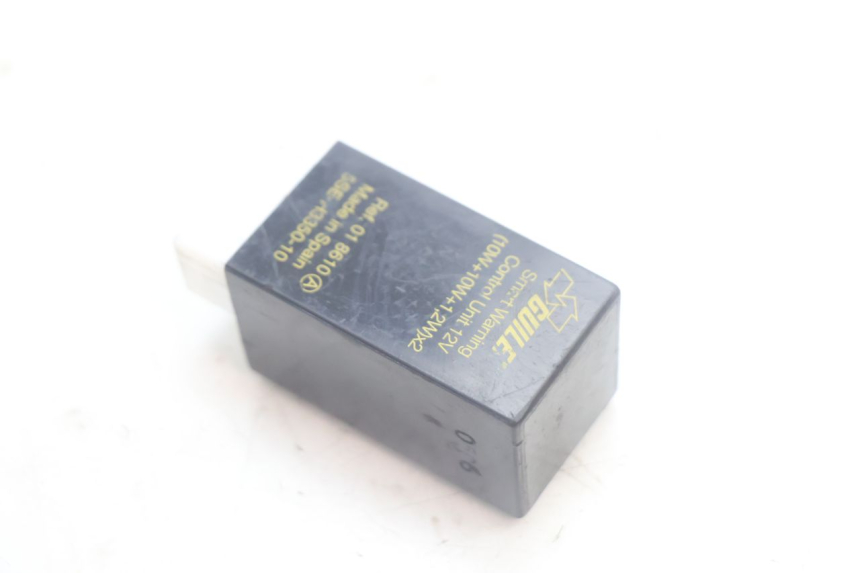 photo de CENTRALE CLIGNOTANTE YAMAHA YP MAJESTY 125 (2007 - 2010) - Détail de la pièce