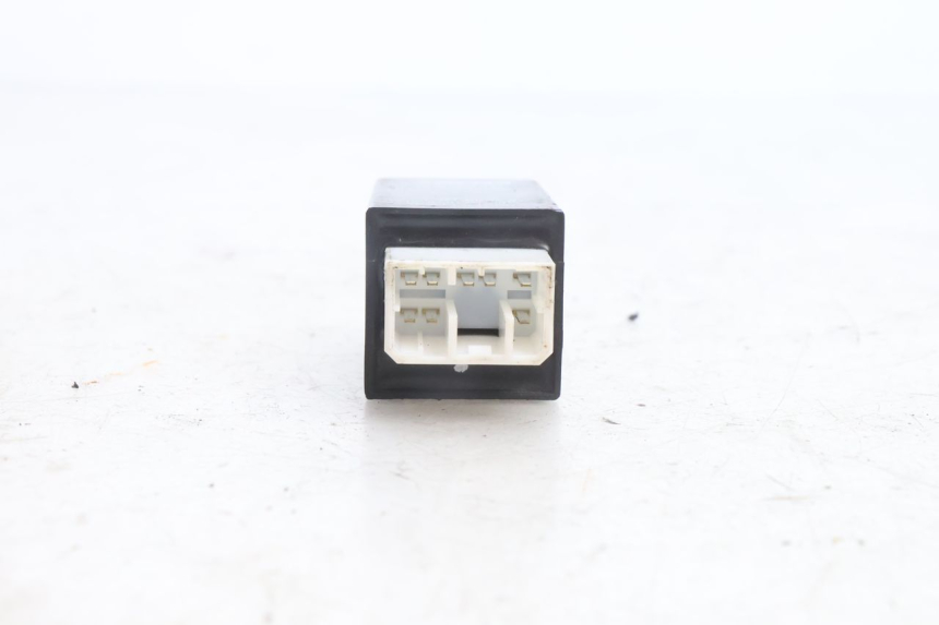 photo de CENTRALE CLIGNOTANTE YAMAHA YP MAJESTY 125 (2007 - 2010) - Zoom état d’usage