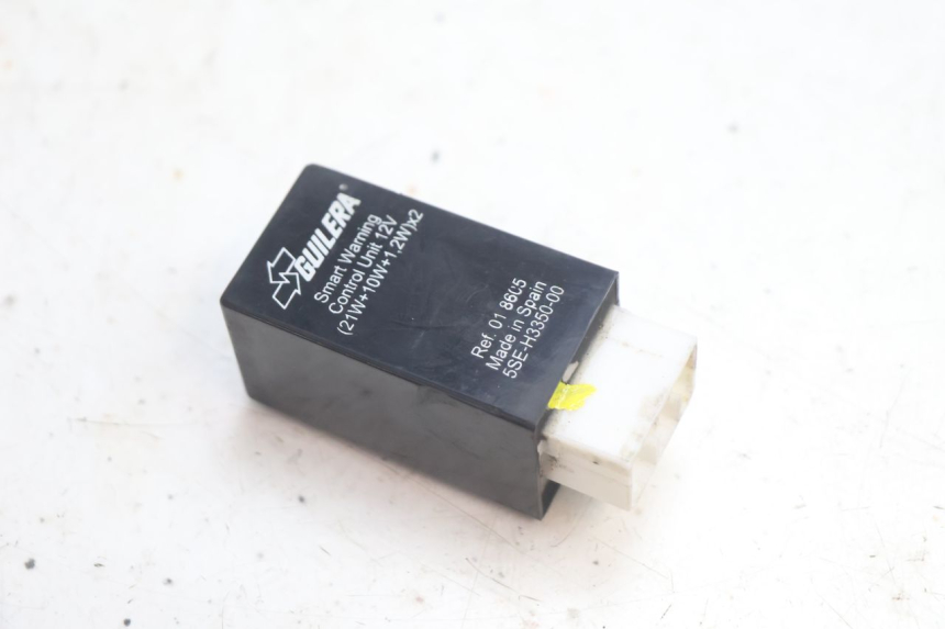 photo de CENTRALE CLIGNOTANTE YAMAHA YP MAJESTY 125 (2002 - 2006) - Vue principale