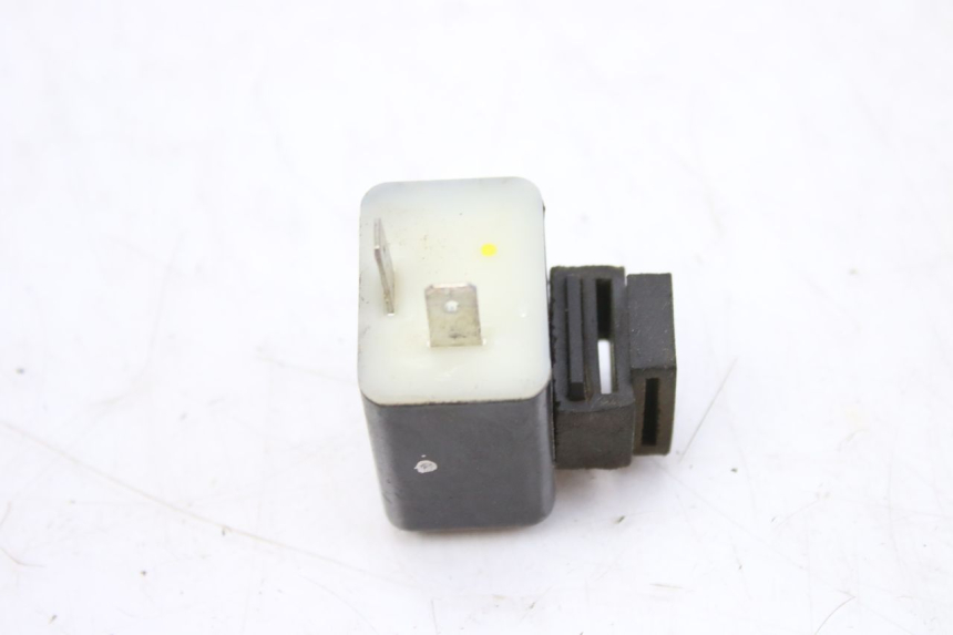 photo de CENTRALE CLIGNOTANTE PIAGGIO ZIP 4T 50 (2018 - 2020) - Autre angle de vue