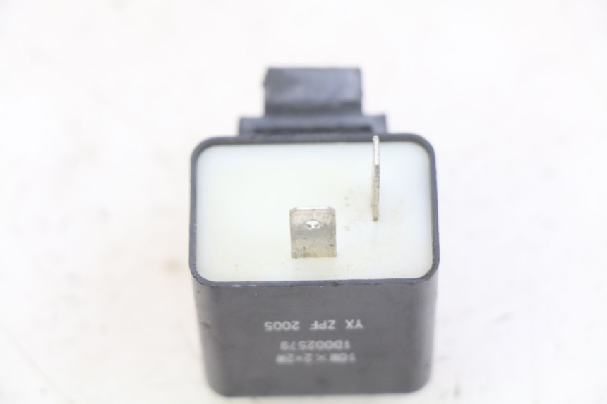 photo de CENTRALE CLIGNOTANTE PIAGGIO ZIP 4T 50 (2018 - 2020) - Zoom état d’usage