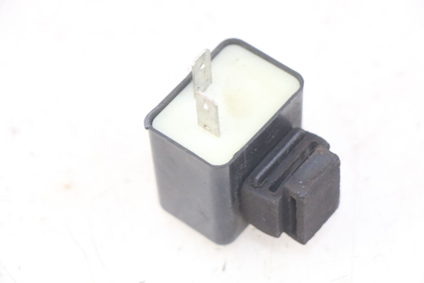 photo de CENTRALE CLIGNOTANTE PIAGGIO ZIP 4T 50 (2018 - 2020) - Zoom état d’usage