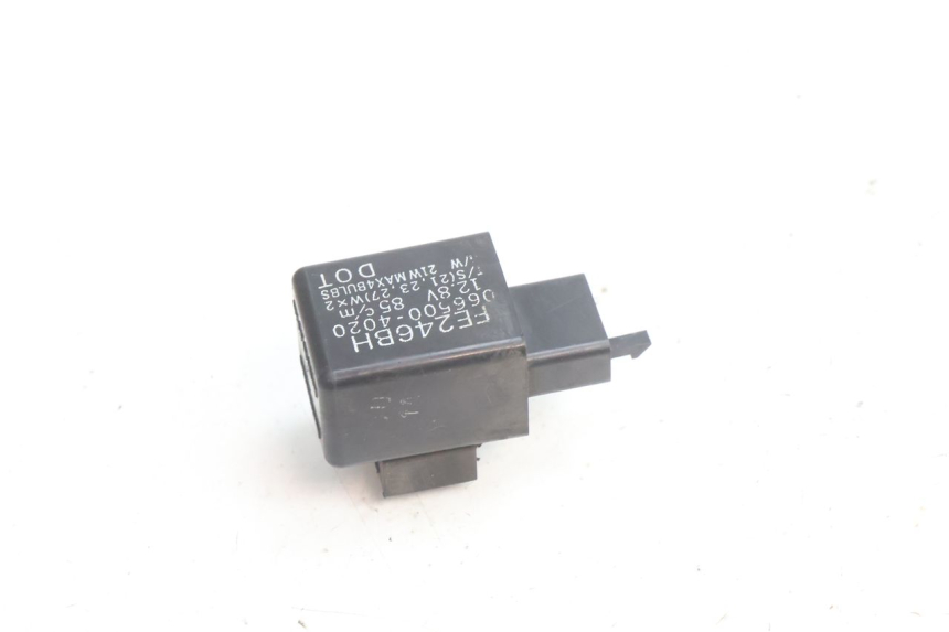 photo de CENTRALE CLIGNOTANTE KAWASAKI ZZR 600 (1995 - 2004) - Détail de la pièce