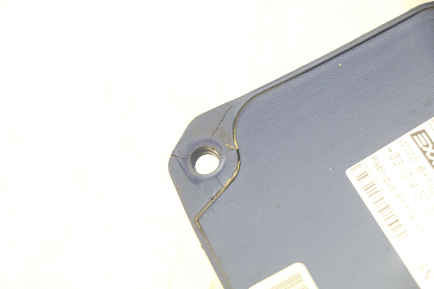 photo de CHARGEUR BATTERIE PEUGEOT E-VIVACITY 1 (2012 - 2018) - Gros plan technique