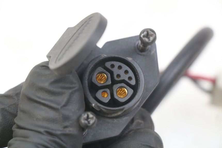 photo de CHARGEUR BATTERIE LVNENG S5 1 (2019 - 2023) - Zoom état d’usage