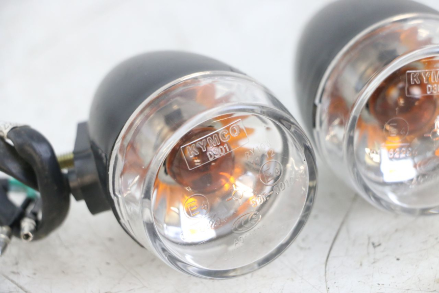 photo de CLIGNOTANT ARRIERE KYMCO AGILITY 4T 50 (2018 - 2022) - Vue d’ensemble