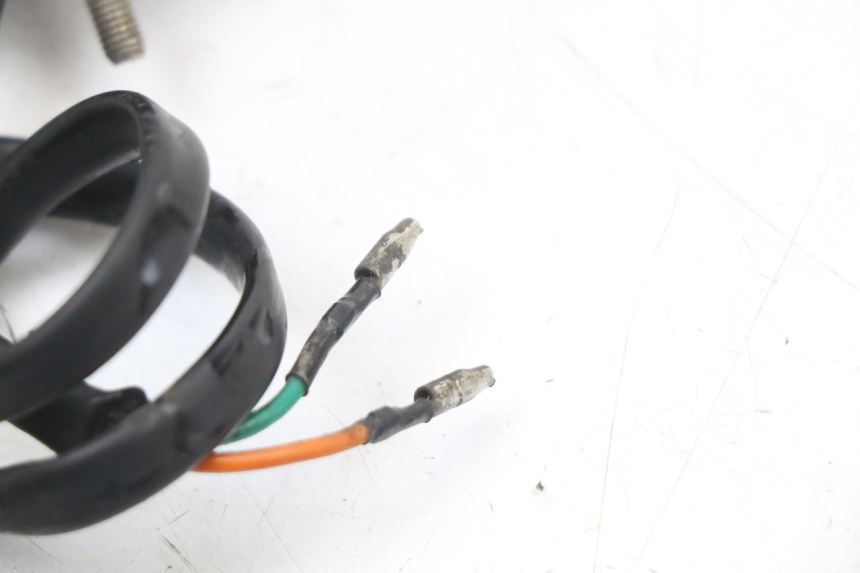 photo de CLIGNOTANT ARRIERE KYMCO AGILITY FR 2T 50 (2012 - 2017) - Gros plan technique