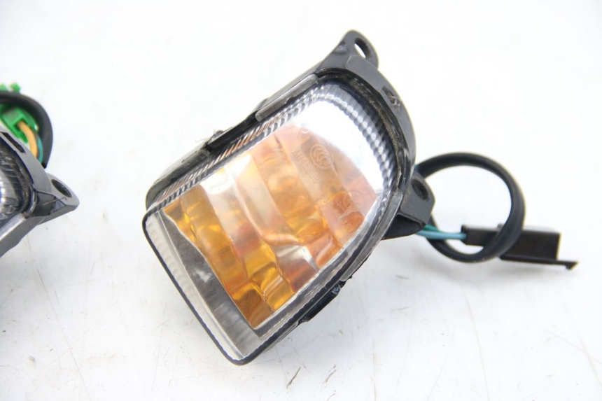 photo de CLIGNOTANT ARRIERE ECCITY ARTELEC 670 1 (2013 - 2017) - Détail de la pièce