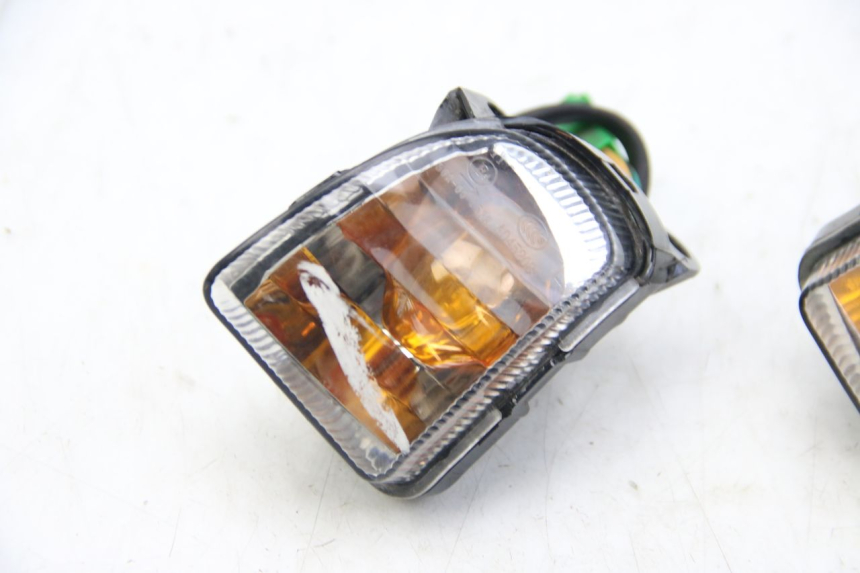 photo de CLIGNOTANT ARRIERE ECCITY ARTELEC 670 1 (2013 - 2017) - Zoom état d’usage