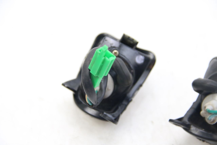 photo de CLIGNOTANT ARRIERE ECCITY ARTELEC 670 1 (2013 - 2017) - État de surface