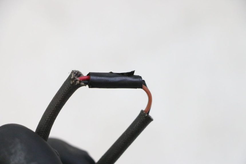 photo de CLIGNOTANT ARRIERE DERBI SENDA SM DRD X-TREME 50 (2011 - 2017) - Gros plan technique