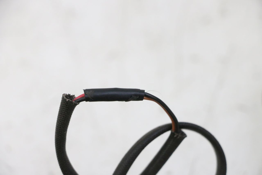 photo de CLIGNOTANT ARRIERE DERBI SENDA SM DRD X-TREME 50 (2011 - 2017) - Points de fixation