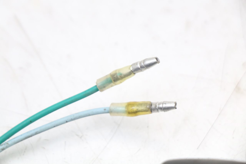 photo de CLIGNOTANT ARRIERE DROIT KYMCO AGILITY 4T 50 (2005 - 2018) - Gros plan technique