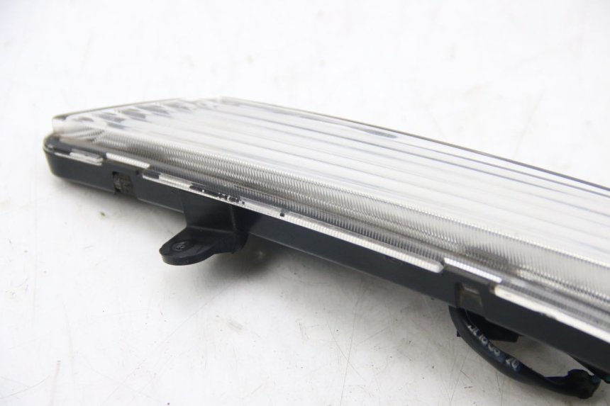 photo de CLIGNOTANT ARRIERE DROIT ECCITY ARTELEC 670 1 (2013 - 2017) - Zoom état d’usage