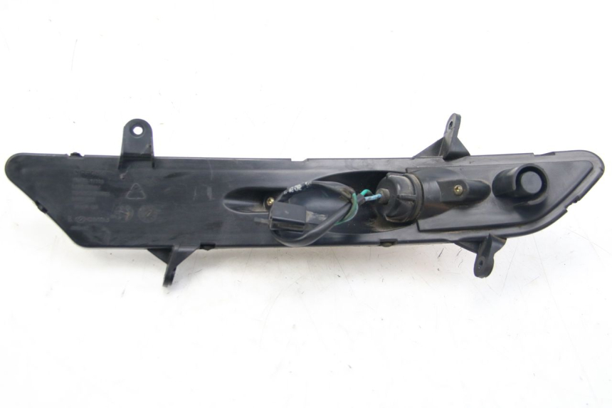 photo de CLIGNOTANT ARRIERE DROIT ECCITY ARTELEC 670 1 (2013 - 2017) - Points de fixation