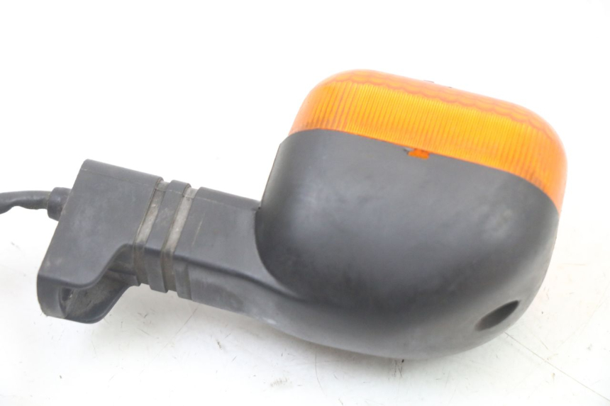 photo de CLIGNOTANT ARRIERE DROIT BMW C1 125 (2000 - 2003) - Gros plan technique