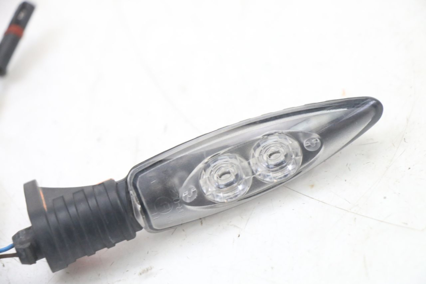 photo de CLIGNOTANT ARRIERE DROIT BMW S RR ABS S1000RR 1000 (2015 - 2018) - Détail de la pièce