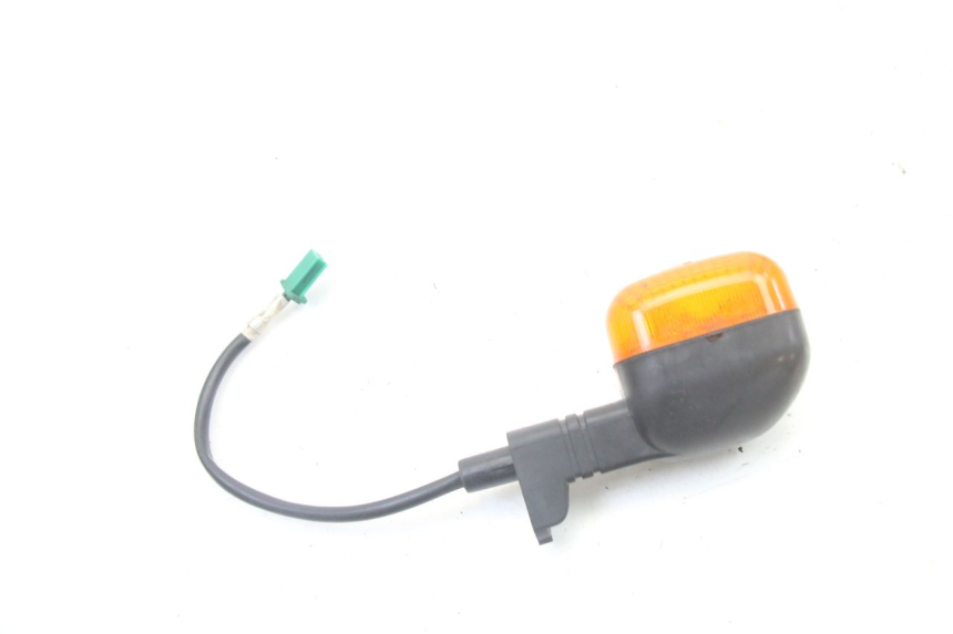 photo de CLIGNOTANT ARRIERE DROIT YAMAHA BW'S BWS 125 (2010 - 2013) - Autre angle de vue