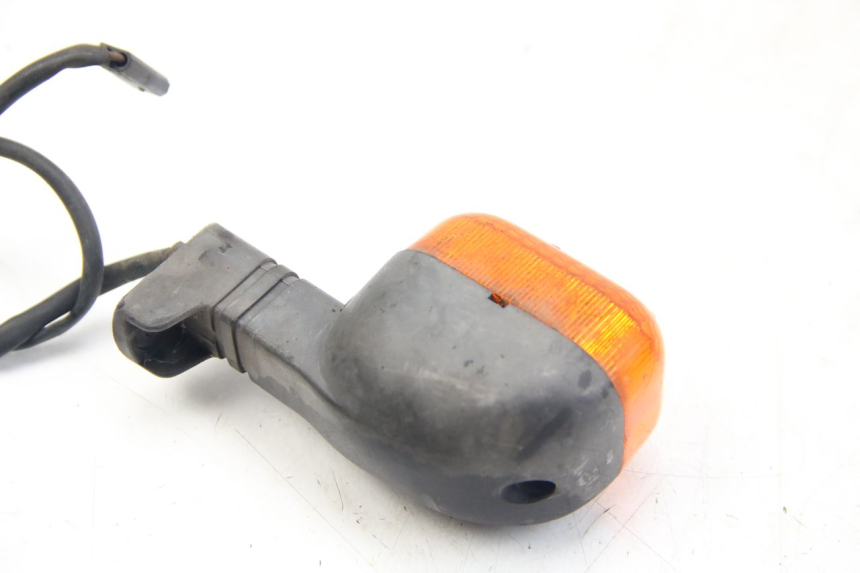 photo de CLIGNOTANT ARRIERE DROIT BMW C1 125 (2000 - 2003) - Autre angle de vue