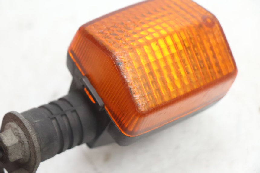 photo de CLIGNOTANT ARRIERE DROIT HONDA CB TWO FIFTY 250 (1991 - 2002) - Zoom état d’usage