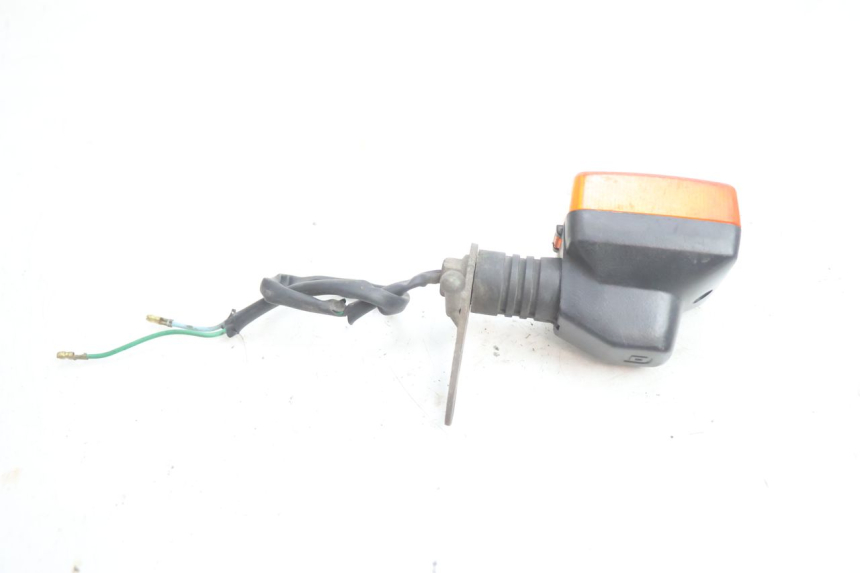 photo de CLIGNOTANT ARRIERE DROIT HONDA CB TWO FIFTY 250 (1991 - 2002) - État de surface