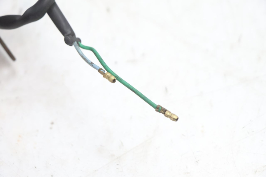 photo de CLIGNOTANT ARRIERE DROIT HONDA CB TWO FIFTY 250 (1991 - 2002) - Marquages et références