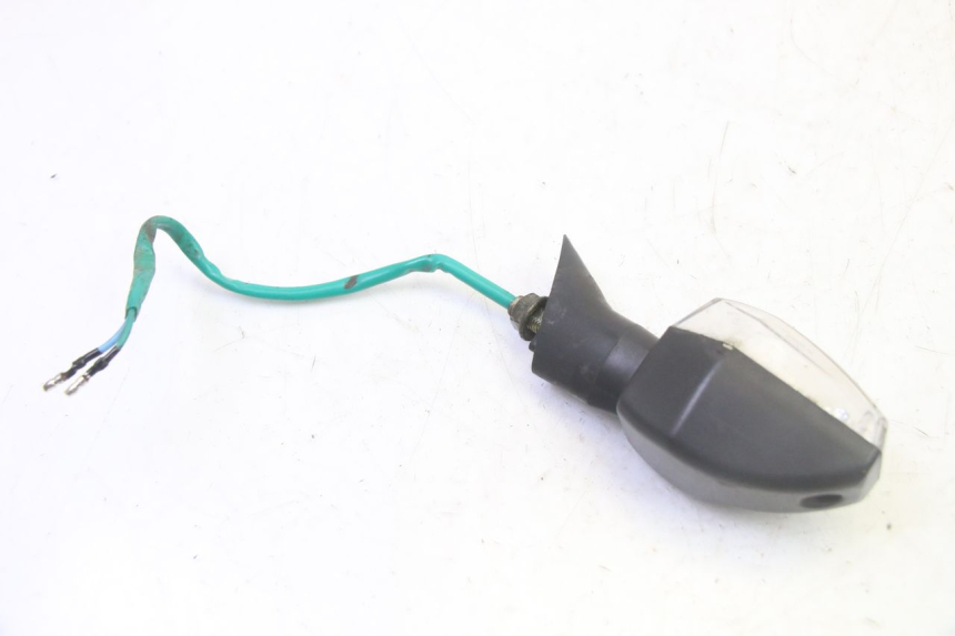 photo de CLIGNOTANT ARRIERE DROIT SYM CROX 4T 50 (2016 - 2023) - Gros plan technique