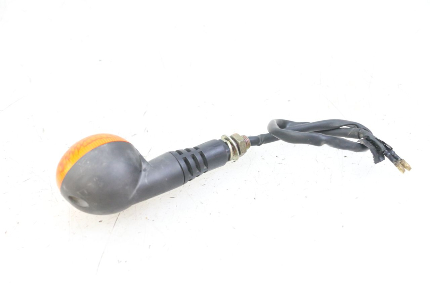 photo de CLIGNOTANT ARRIERE DROIT DAELIM BESBI 125 (2007 - 2008) - Points de fixation