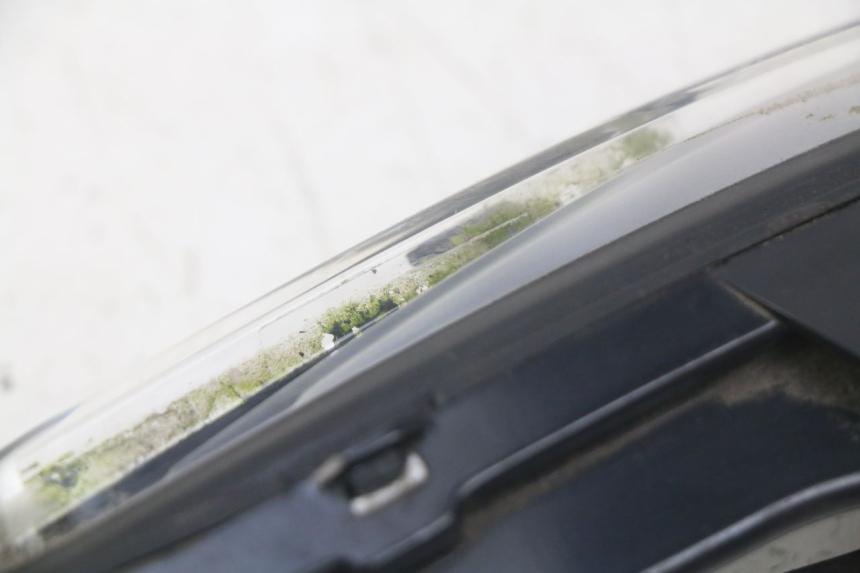 photo de CLIGNOTANT ARRIERE DROIT PEUGEOT DJANGO 2T 50 (2014 - 2019) - Points de fixation