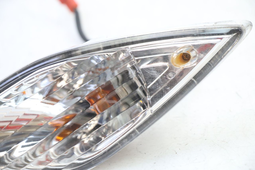 photo de CLIGNOTANT ARRIERE DROIT SYM FIDDLE 3 III 50 (2014 - 2020) - Zoom état d’usage