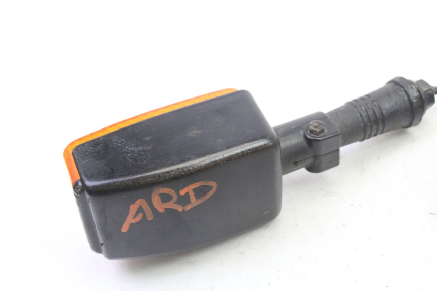 photo de CLIGNOTANT ARRIERE DROIT YAMAHA FJ 36Y 1100 (1984 - 1985) - Vue d’ensemble