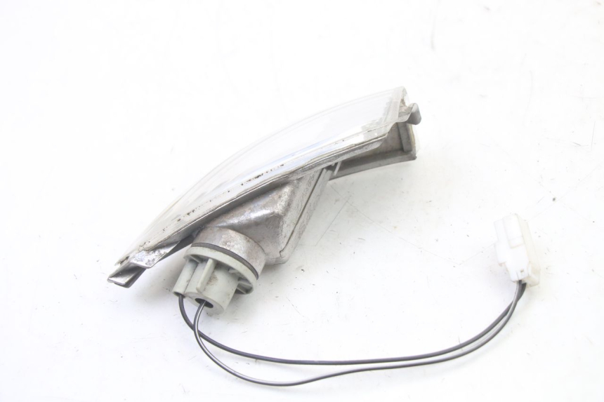 photo de CLIGNOTANT ARRIERE DROIT PIAGGIO FLY 2T 50 (2004 - 2017) - Vue d’ensemble