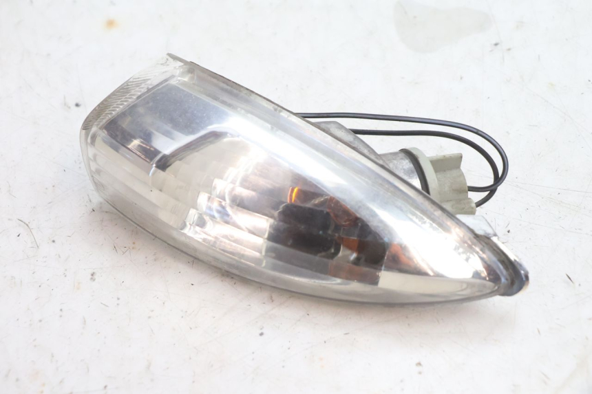 photo de CLIGNOTANT ARRIERE DROIT PIAGGIO FLY 2T 50 (2004 - 2017) - Zoom état d’usage
